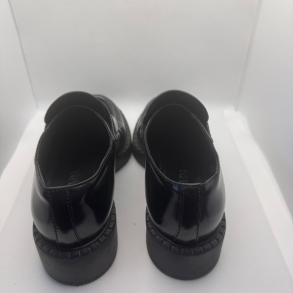 PRADA LEATHER TRIANGLE LOGO LOAFERS BLACK- SIZE 36 - Picture 5 of 6